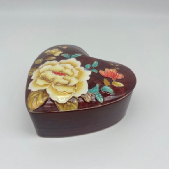 Hand-painted ceramic box - Picture 2 of 3